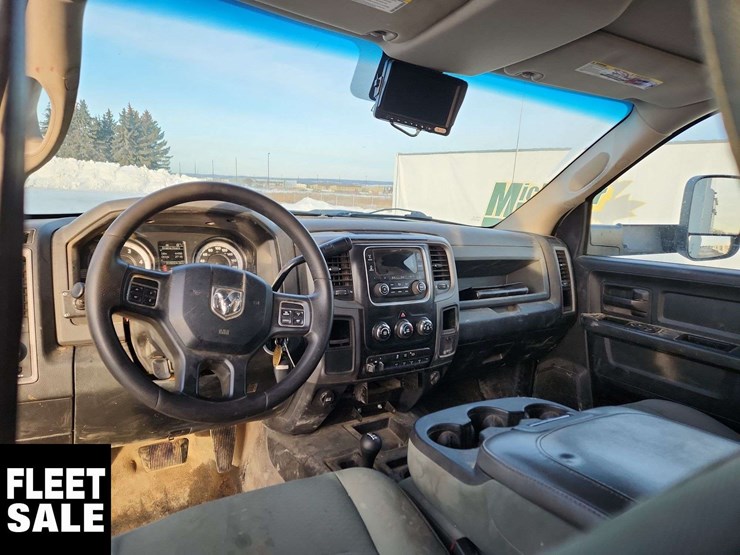 2015-ram-5500-4x4-s/a-service-truck-image-20