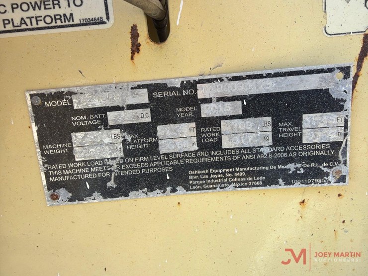 2015-jlg-3246es-image-16