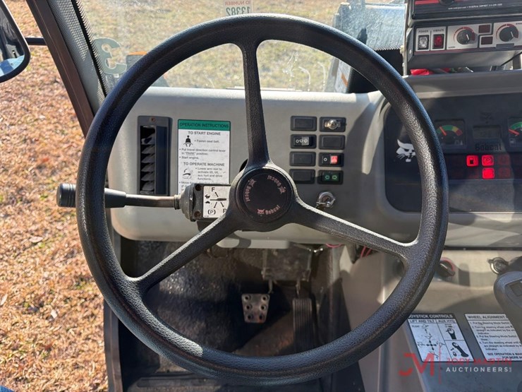 bobcat-5600-toolcat-utv-image-18