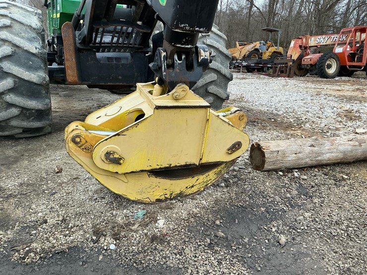 2010-deere-648h-image-48