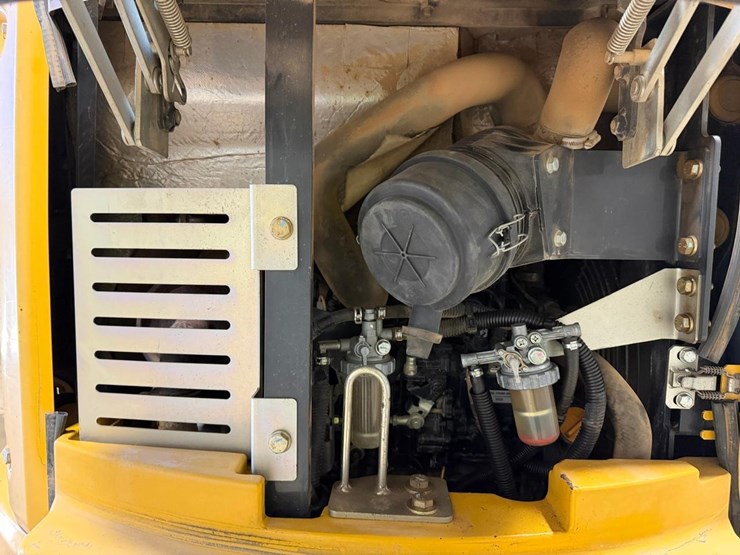 2016-deere-26g-image-15