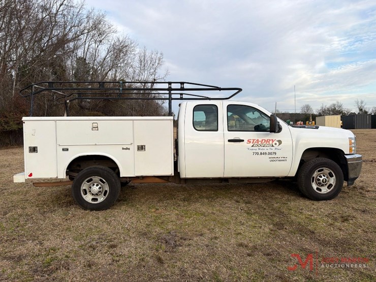 2013-chevrolet-2500-image-2