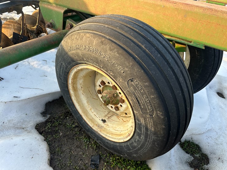 john-deere-630-image-13