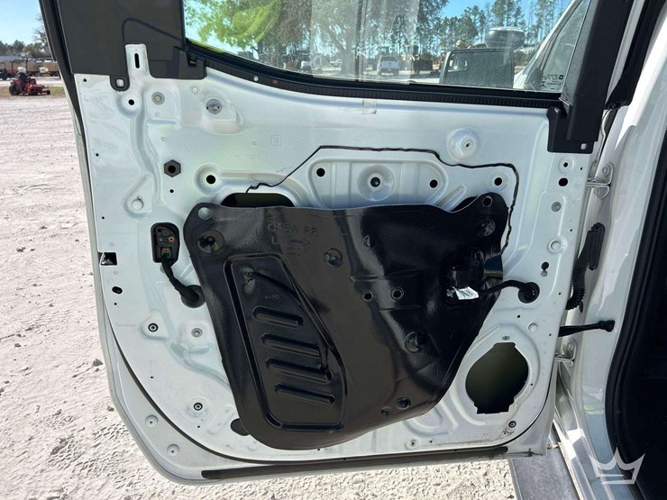 2021-chevrolet-silverado-1500-image-21