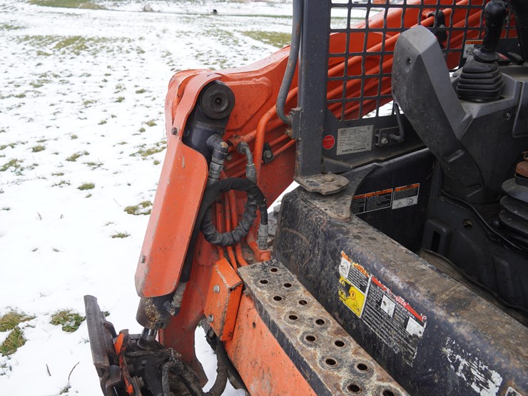 2016-kubota-svl95-2s-image-25