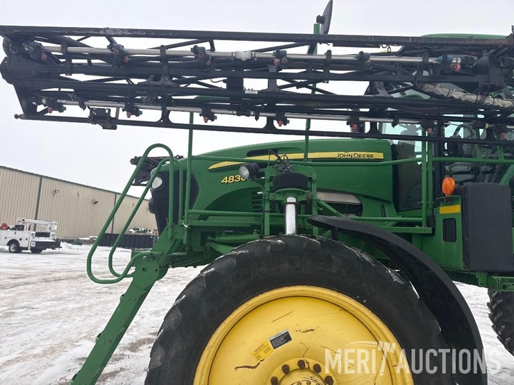 2010-john-deere-4830-image-14