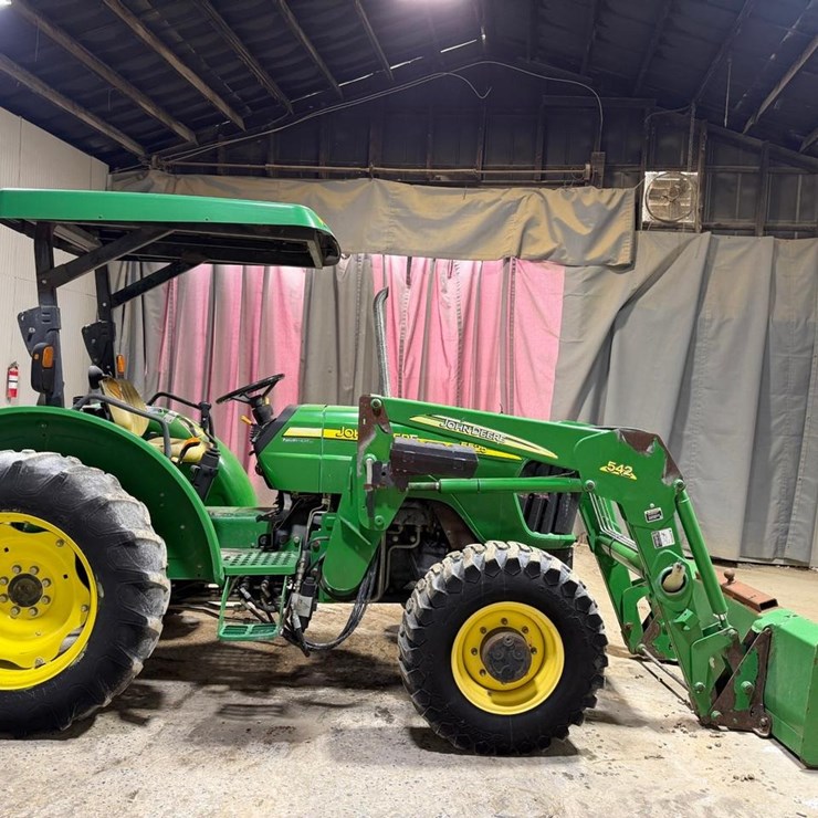JOHN DEERE 5525