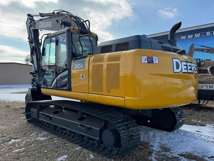 2019-deere-210g-image-4