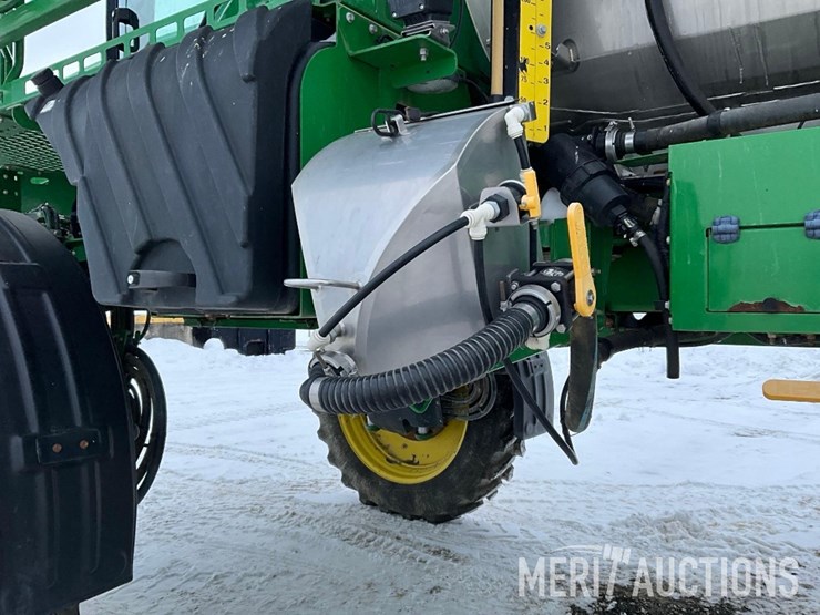 2015-john-deere-r4038-image-18