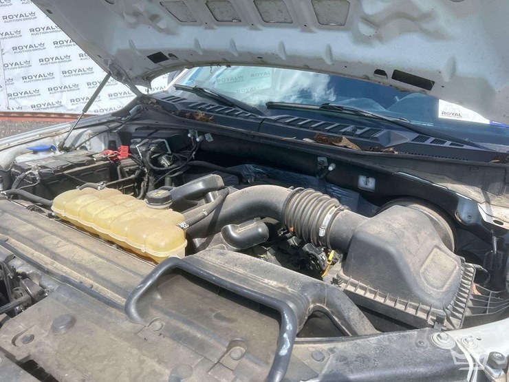 2020-ford-f150-image-15