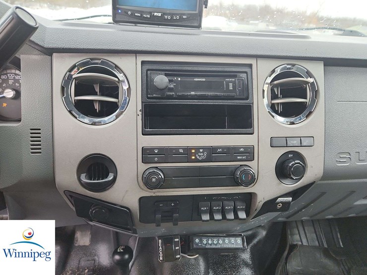 2013-ford-f550-image-22