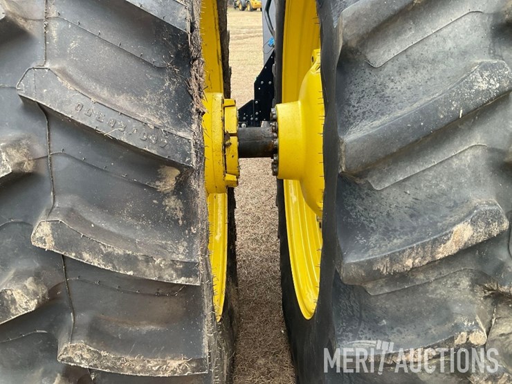 2024-john-deere-8r-250-image-21