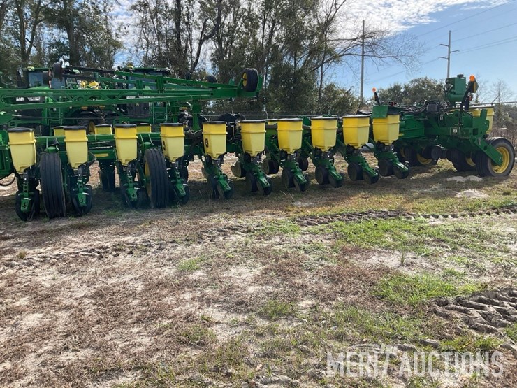 2020-john-deere-1770nt-image-3