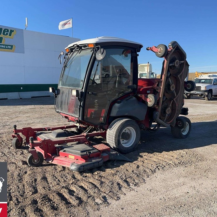 Toro 31590N. 4x4 Mower