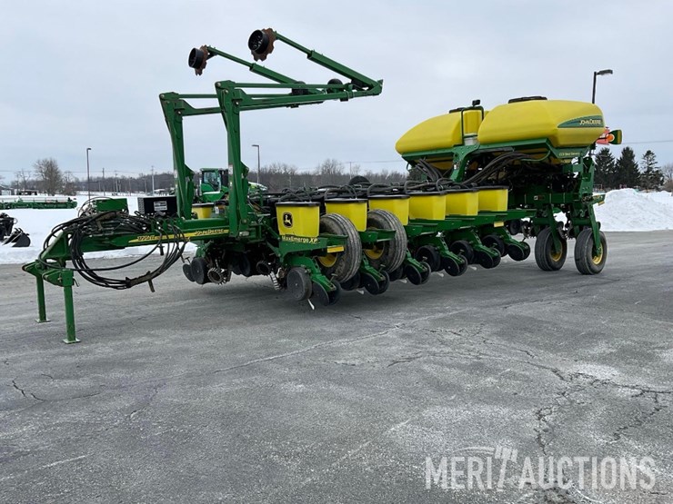 2012-john-deere-1770nt-ccs-image-1