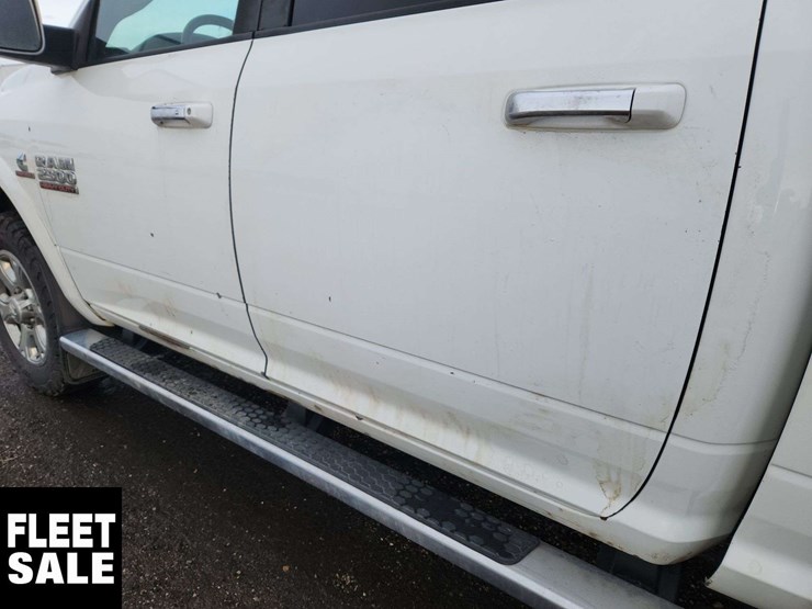 2014-ram-2500-laramie-image-38