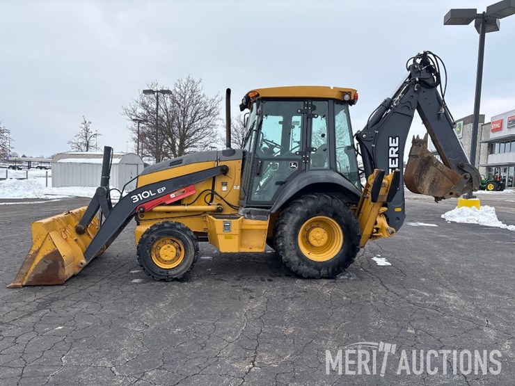 2018-deere-310l-ep-image-2