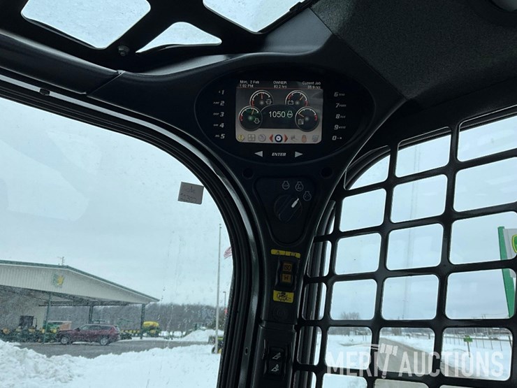 2024-bobcat-t740-image-29