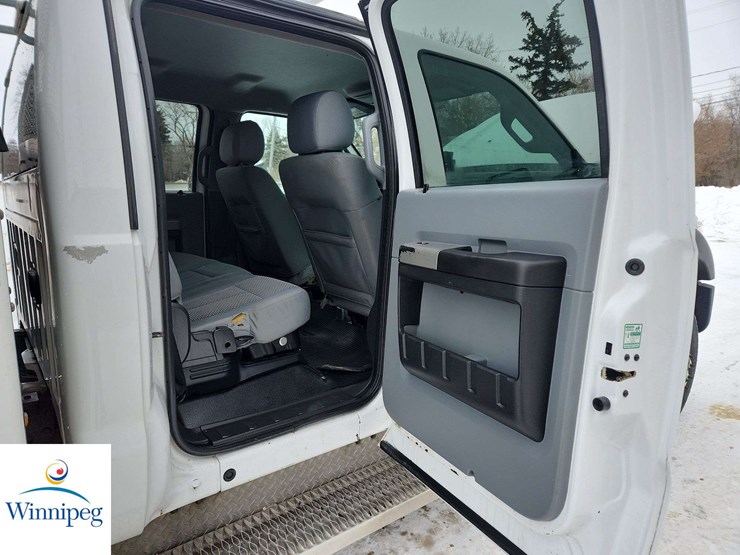 2013-ford-f550-image-26