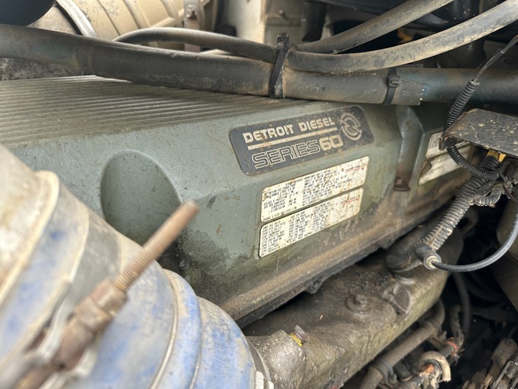 2001-international-2001-image-46