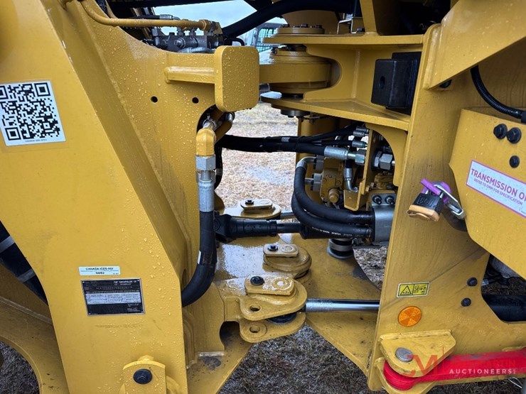 caterpillar-926-image-12