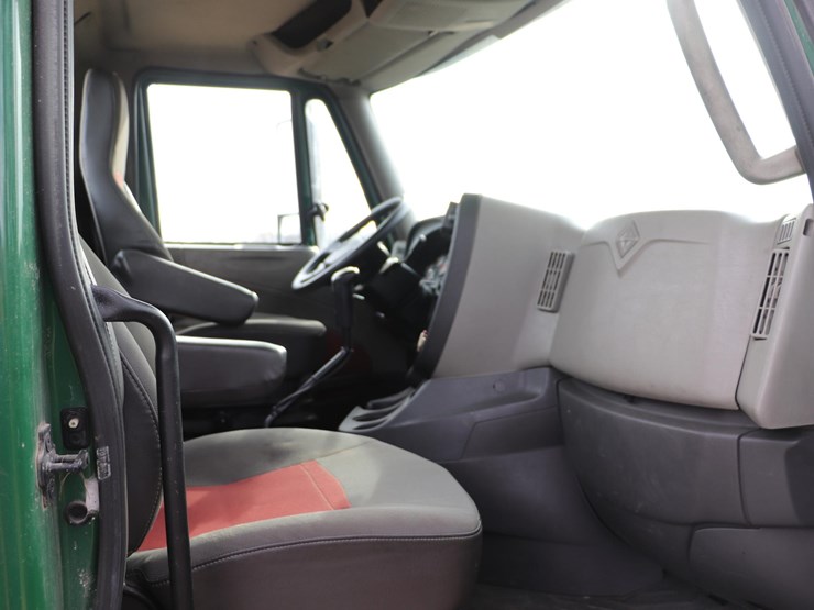 2014-international-prostar-image-9