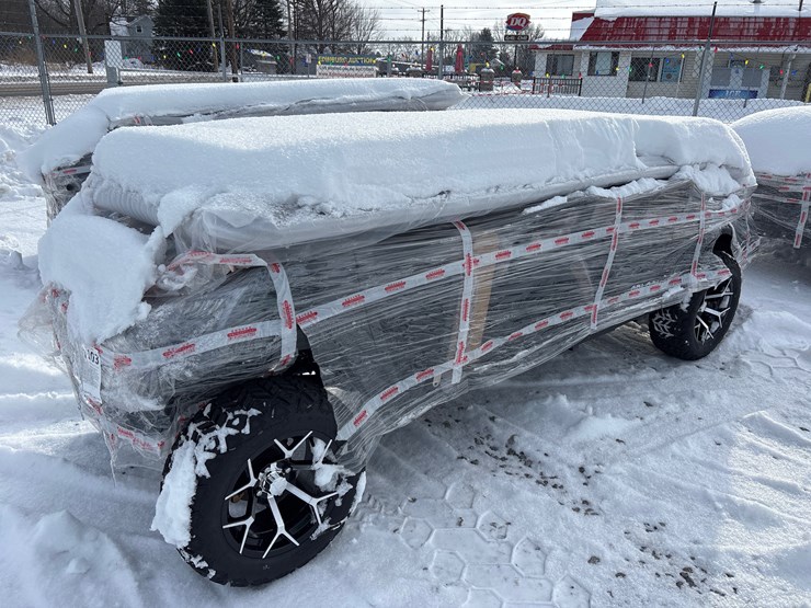 #4103-•-new-sdlgc10-six-person-golf-cart---will-need-assembeled-image-1