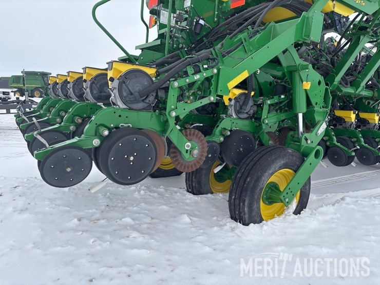 2020-john-deere-1795-image-24