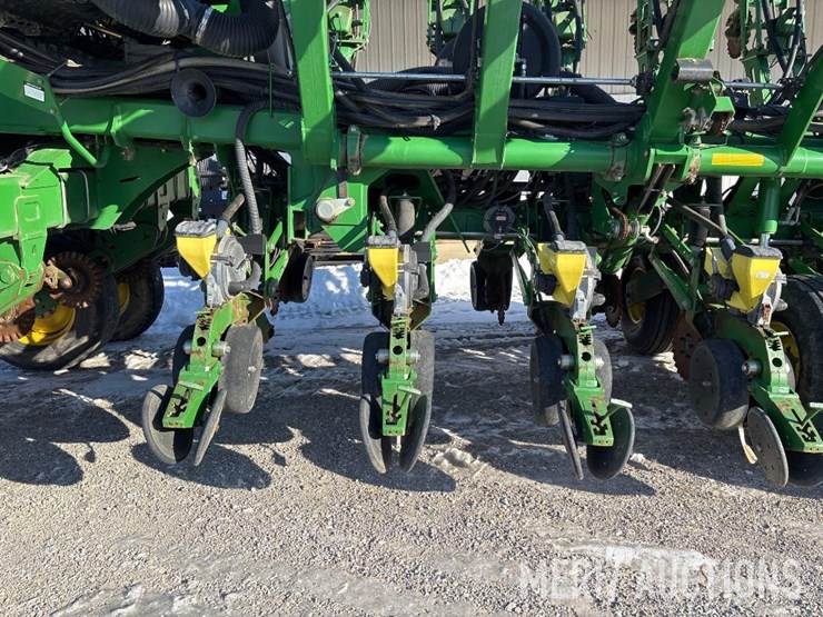 2006-john-deere-1790-image-31