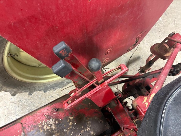 cockshutt-1650-image-19