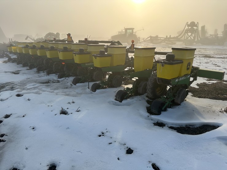 john-deere-1720-image-3