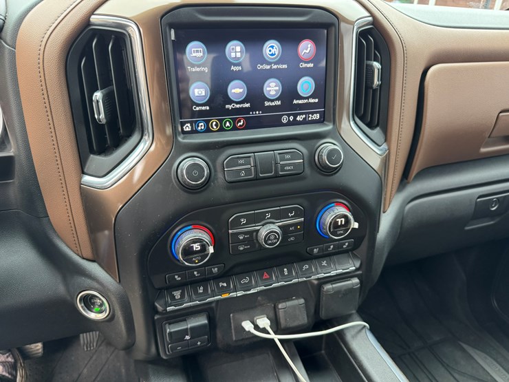 2021-chevrolet-3500hd-image-48