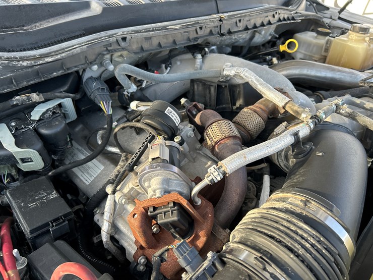 2021-ford-f550-image-52