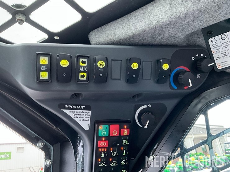 2023-deere-333g-image-25