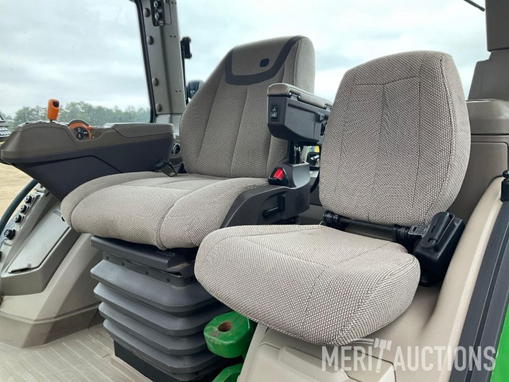 2023-john-deere-8r-370-image-53