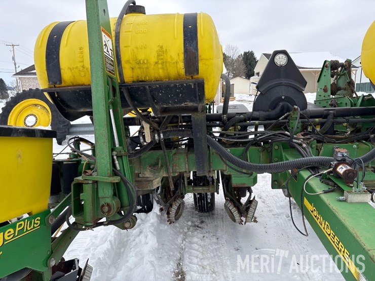 2001-john-deere-1760nt-image-23