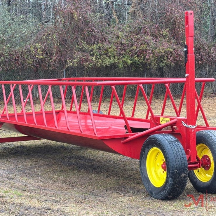 NEW STOLTZFUS 16' SLANT BAR FEED WAGON