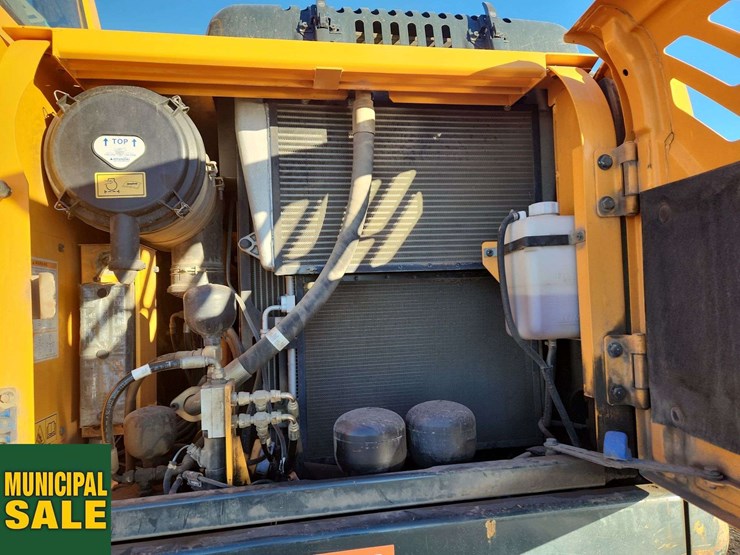 2012-hyundai-r140-w-9-excavator-image-30