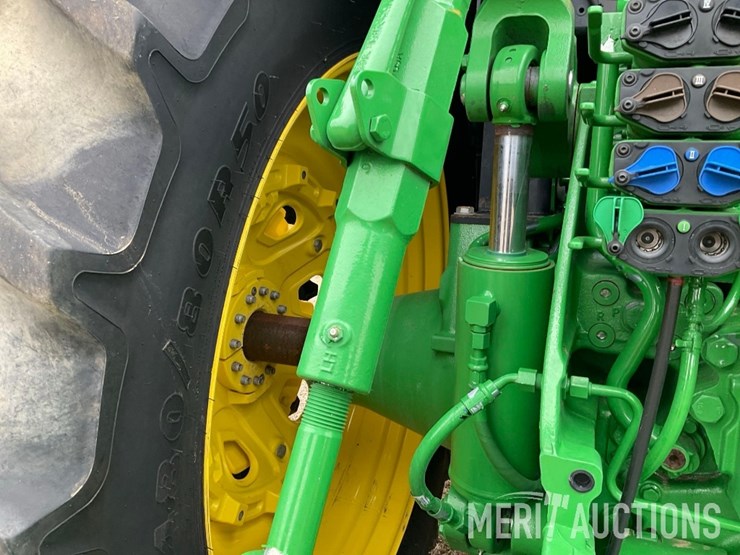 2023-john-deere-8r-370-image-29