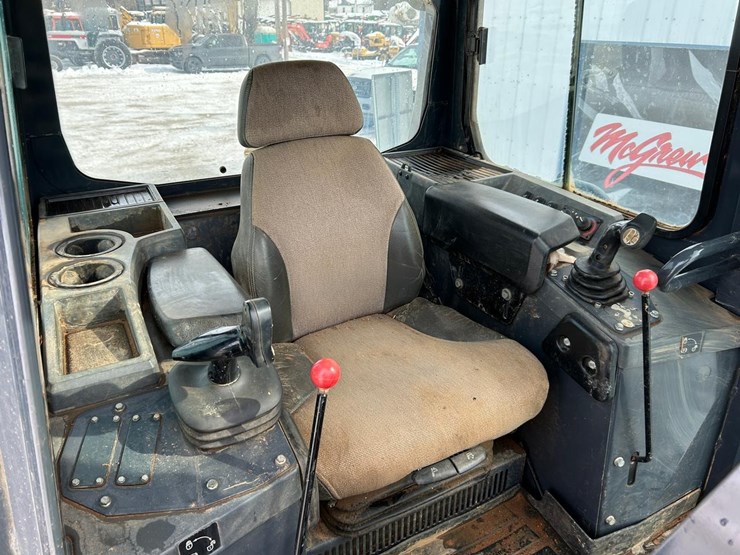 2018-deere-650k-image-18