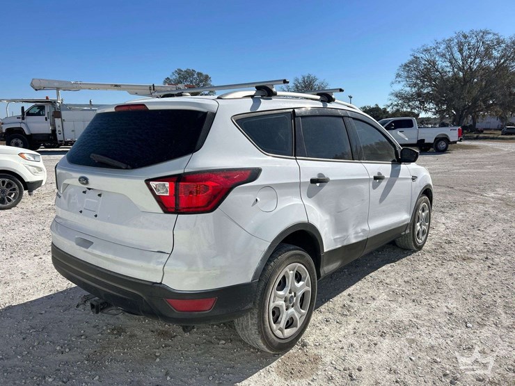 2019-ford-escape-image-3