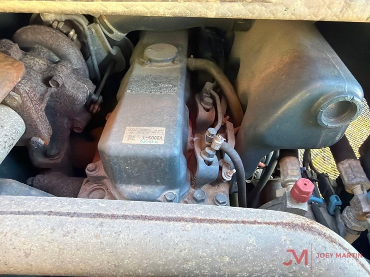 2008-bobcat-5600-toolcat-utv-image-17