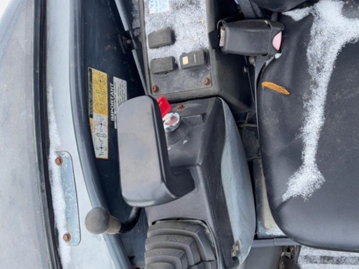 2006-deere-35d-image-28