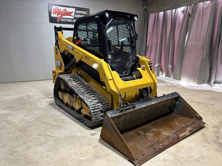 2023-caterpillar-259d3-image-6