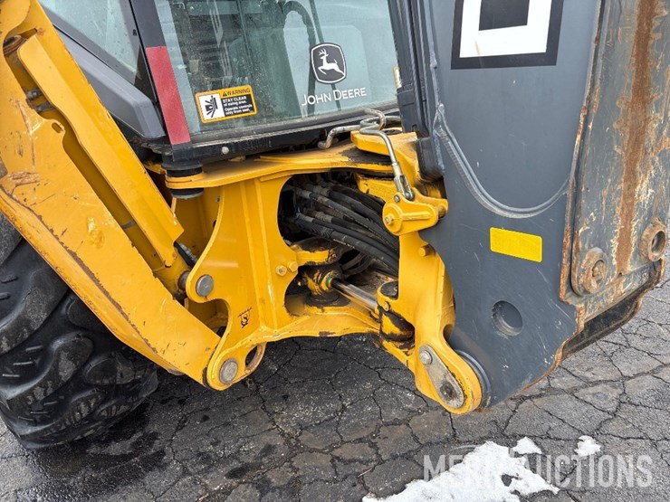 2018-deere-310l-ep-image-18