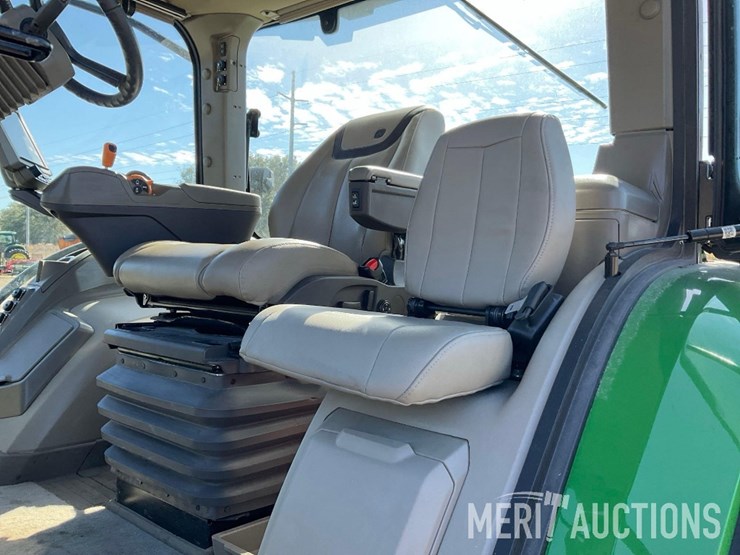 2023-john-deere-8r-370-image-43