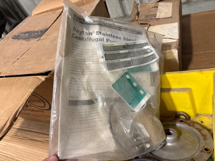 #427-•-dayton-centrifugal-pump-image-12