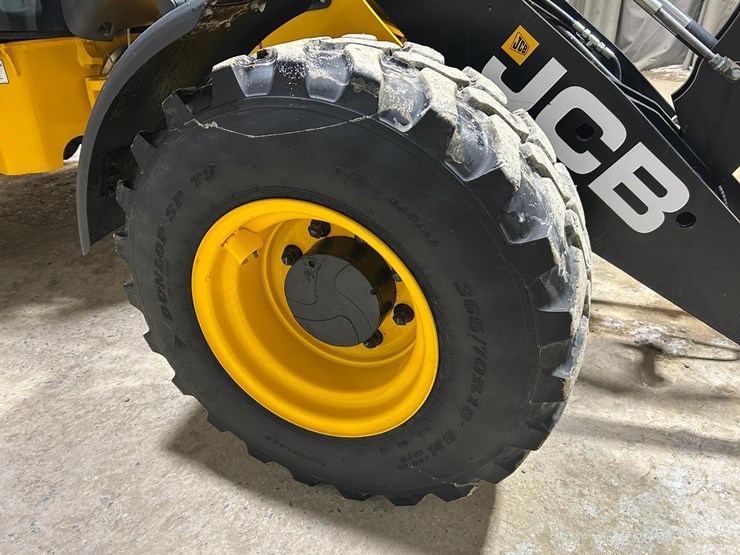 2022-jcb-407-image-10