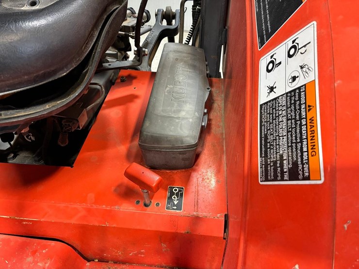 2016-kubota-m5660-image-26