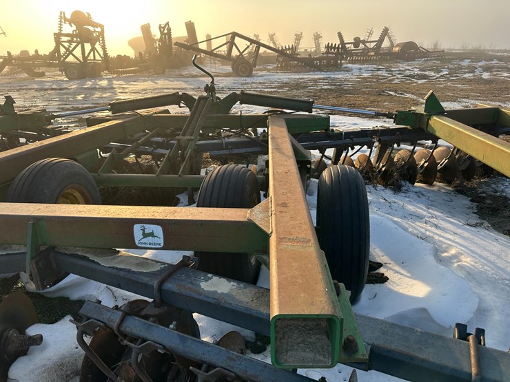 john-deere-630-image-24